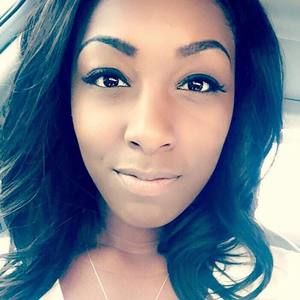 Meet your Posher, Simone